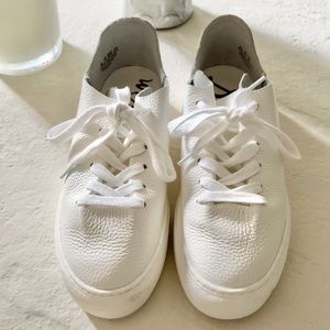Sam Edelman White Lace-Up Sneaker